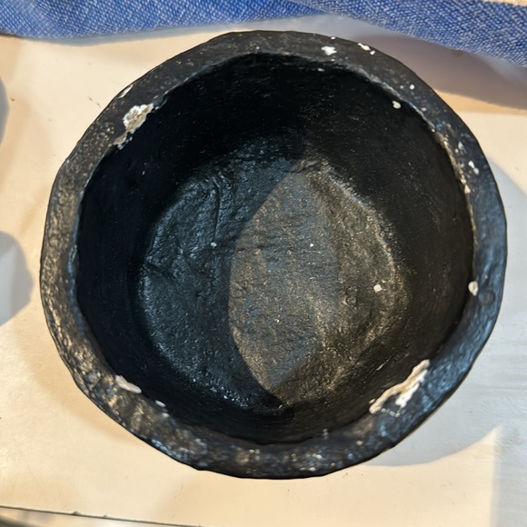 Vintage Black Cat Paper Mache Candy Box. Folk Art. 7 1/2” tall & 4” round. - Picture 6 of 14